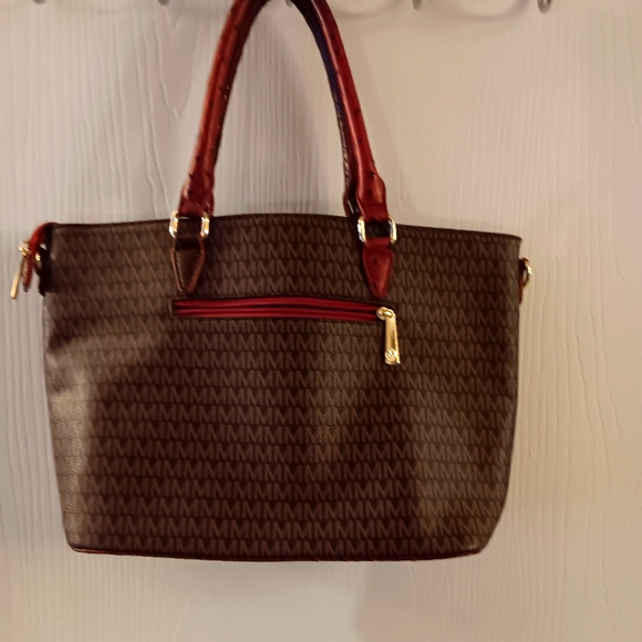 Burgundy and tan medium tote by Milan - Picture 5 of 5